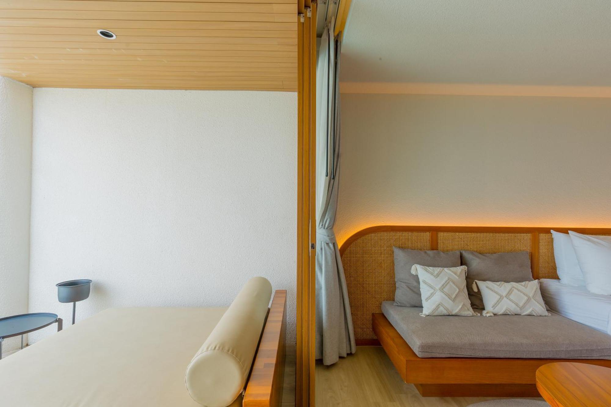 Tasana Bar And Luxury Resort Ко Ларн Екстериор снимка